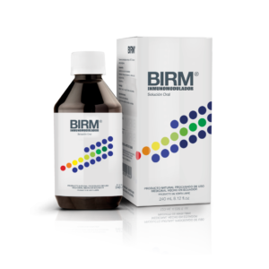 Caja y bote de BIRM Inmunomodulador Preventivo en Solución oral (120ml). Producto natural procesado de uso medicinal.